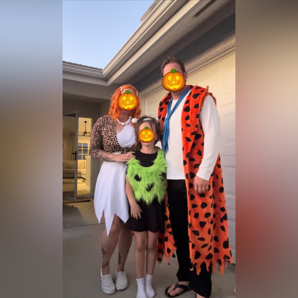 Pebbles Flintstone Costume - Picture 3 of 3